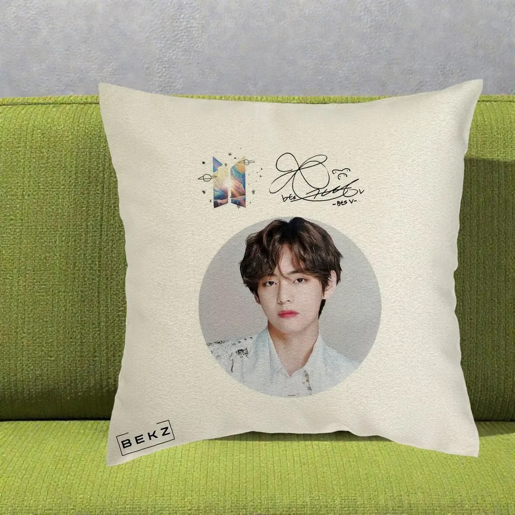Perna Personalizata K-pop BTS V Taehyung Portret Cerc Autograf, 40x40 cm, Ecru, Husa Detasabila, Perna Inclusa, BEKZ®