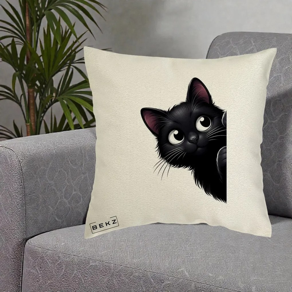Perna Decorativa Pisica Neagra Dragalasa Curioasa, 40x40 cm, Ecru, Husa Detasabila, Perna Inclusa, BEKZ®