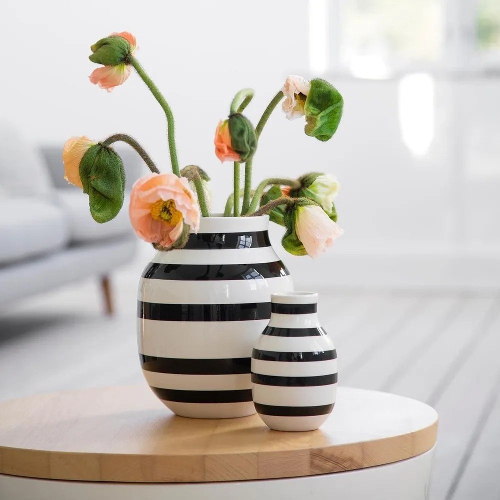 Vază din gresie Kähler Design Omaggio, înălțime 12,5 cm, negru - alb