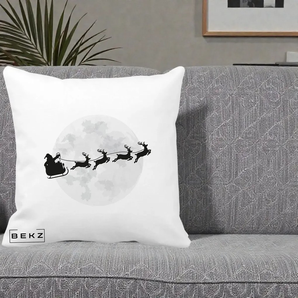 Perna Decorativa Mos Craciun Sanie Luna, 40x40 cm, Alba Mata, Husa Detasabila, Perna Inclusa, BEKZ®