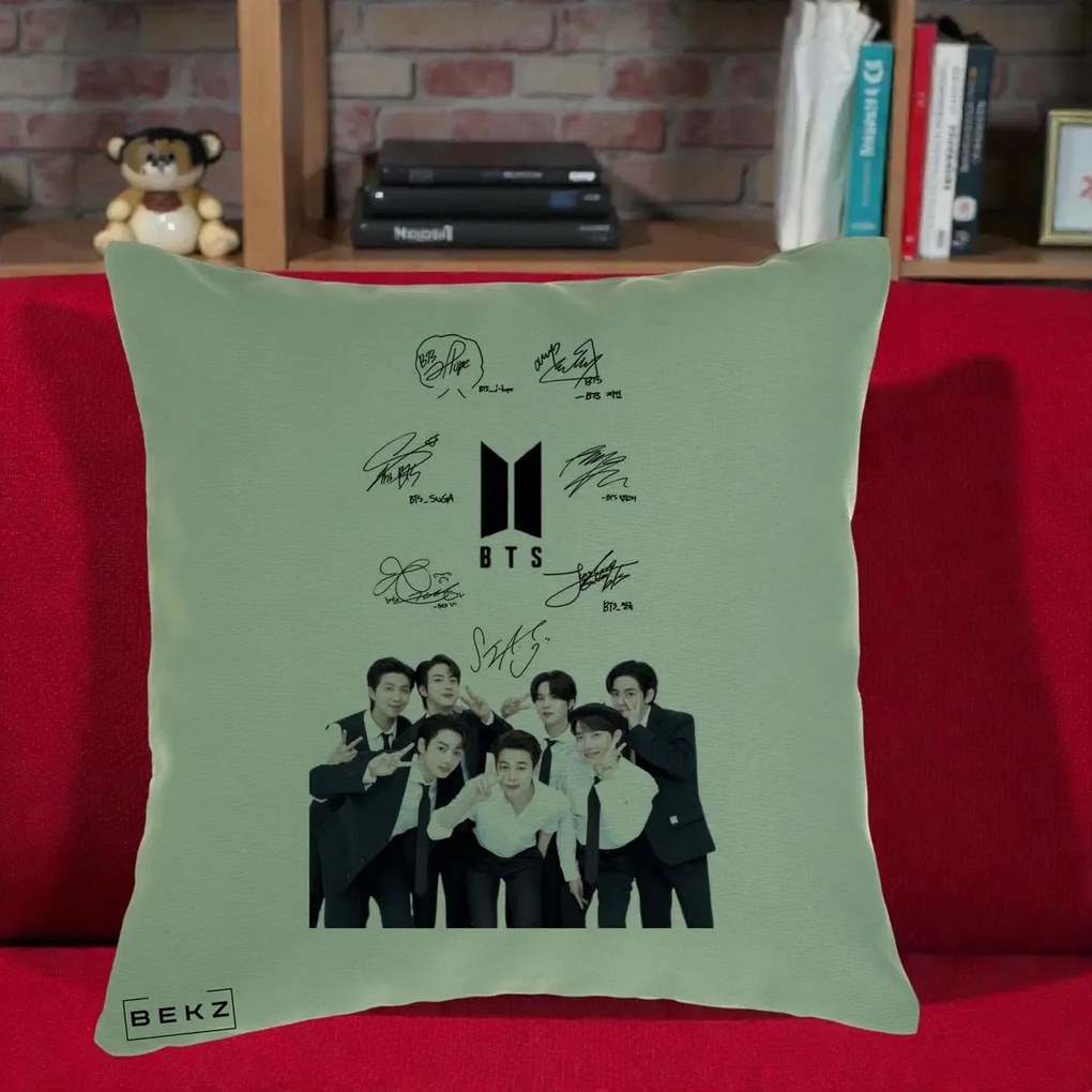 Perna Personalizata K-pop BTS Autografe Toti Membrii cu Fotografie, 40x40 cm, Verde, Husa Detasabila, Perna Inclusa, BEKZ®