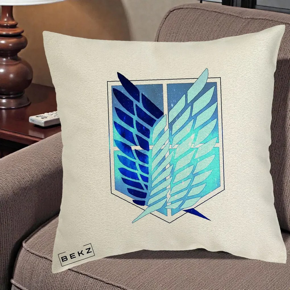 Perna Personalizata Attack on Titan Wings of Freedom, 40x40 cm, Ecru, Husa Detasabila, Perna Inclusa, BEKZ®
