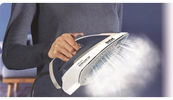 Fier de călcat ULTRAGLISS PLUS 2800W/230V albastru Tefal