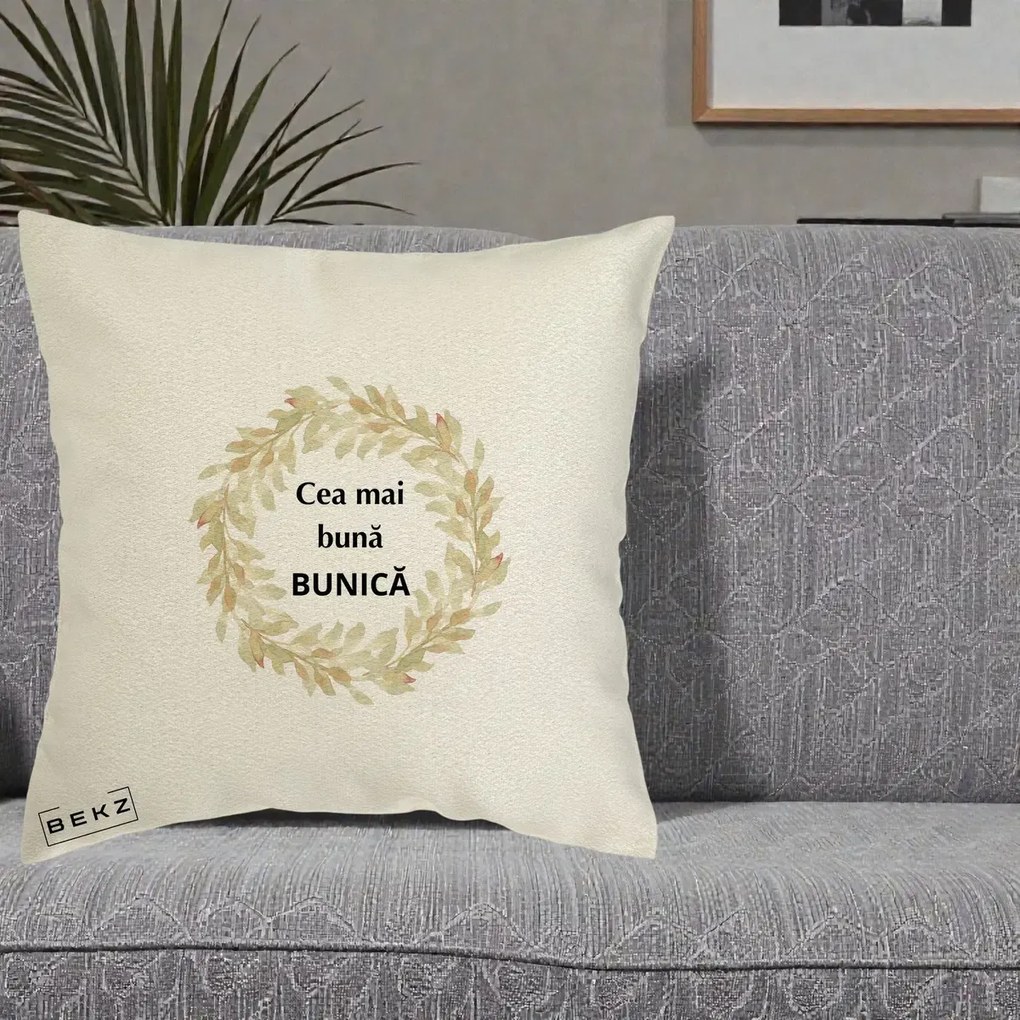 Cadou pentru Bunica - Perna Personalizata Cea Mai Buna Bunica Coronita Frunze Acuarela, 40x40 cm, Ecru, Husa Detasabila, Perna Inclusa, BEKZ®