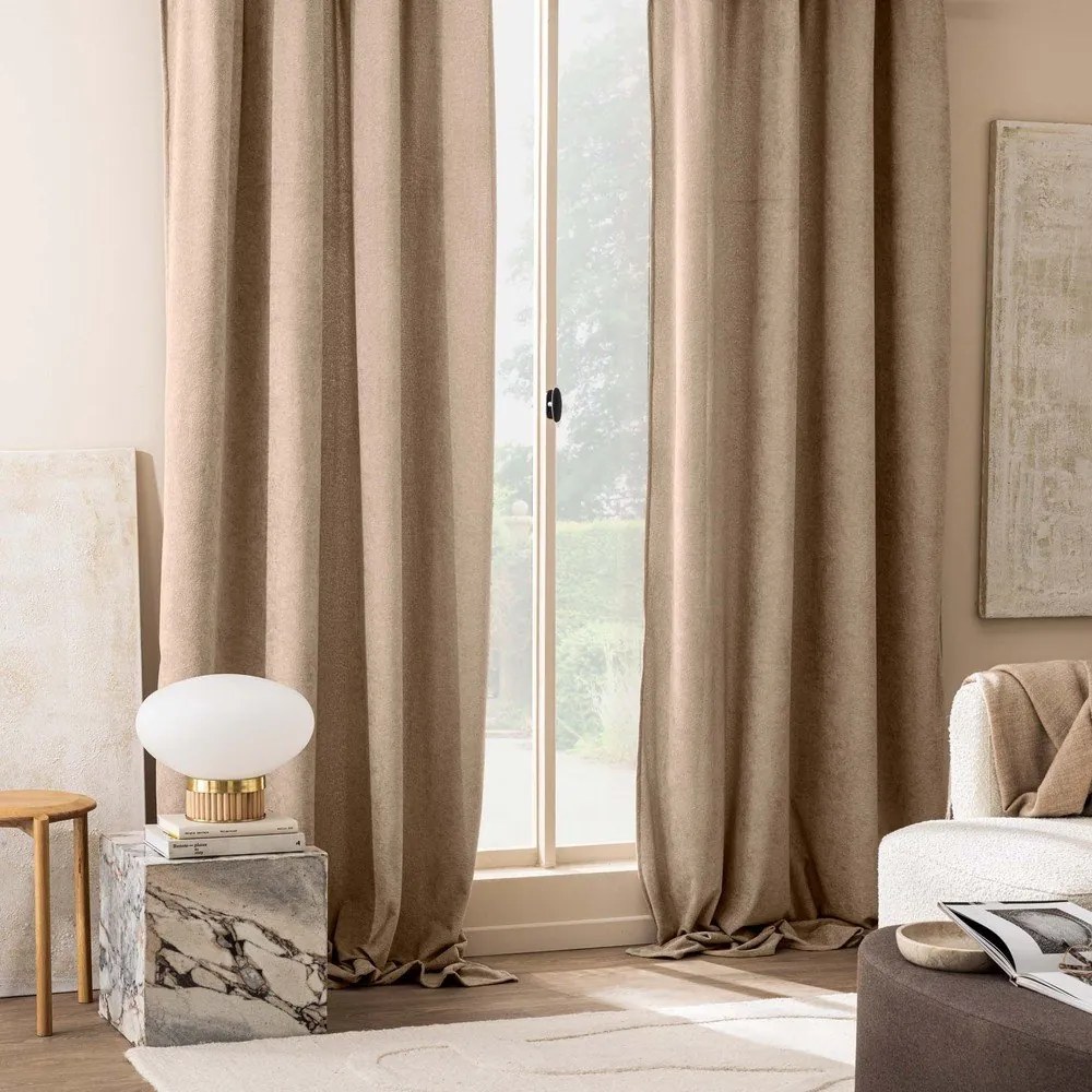 Draperie maro deschis din material bouclé 140x260 cm Winona – douceur d'intérieur
