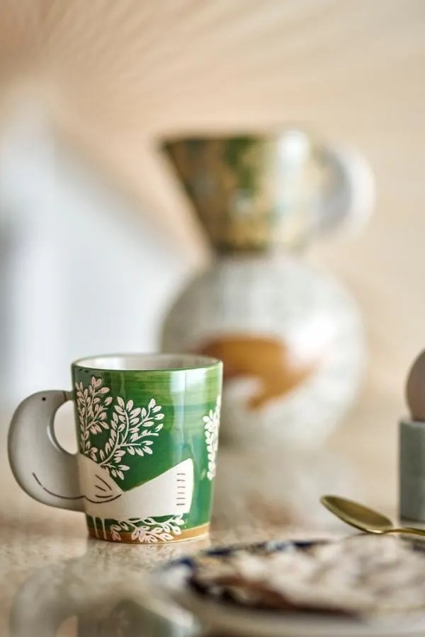 Cană din ceramică verde cu decor floral roz pictat manual, mâner în formă de cap de pasăre, 8x9 cm, "Hezha"