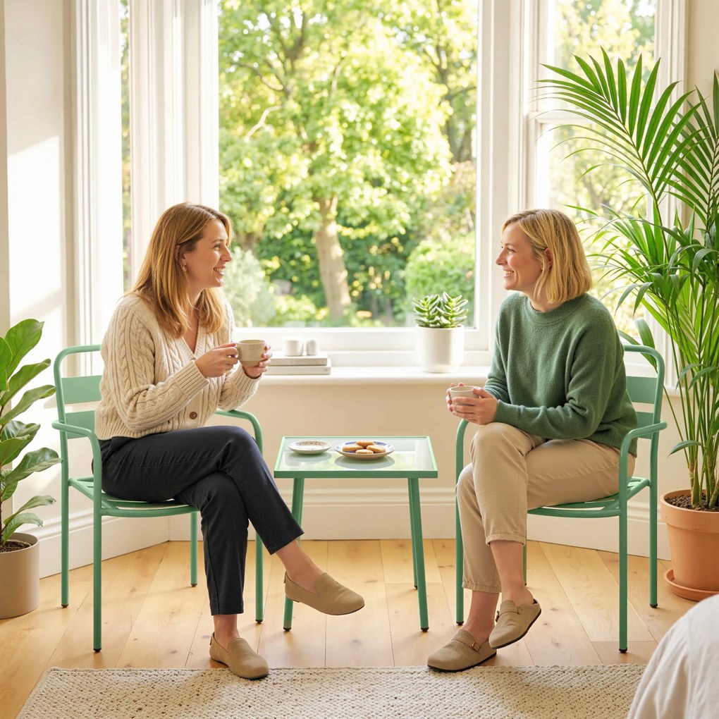 Outsunny Set bistro de grădină 3 piese - masă cu blat din sticlă securizată și 2 scaune cu șipci, cadru din oțel galvanizat, verde | Aosom Romania