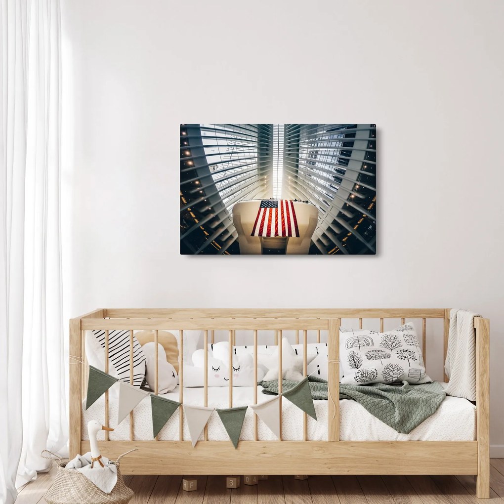Tablou unei construcții cu steagul SUA (90x60 cm)
