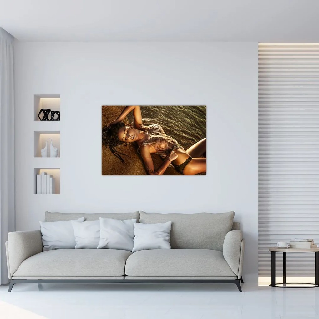 Tablou cu femeia întinsă pe plajă (90x60 cm)