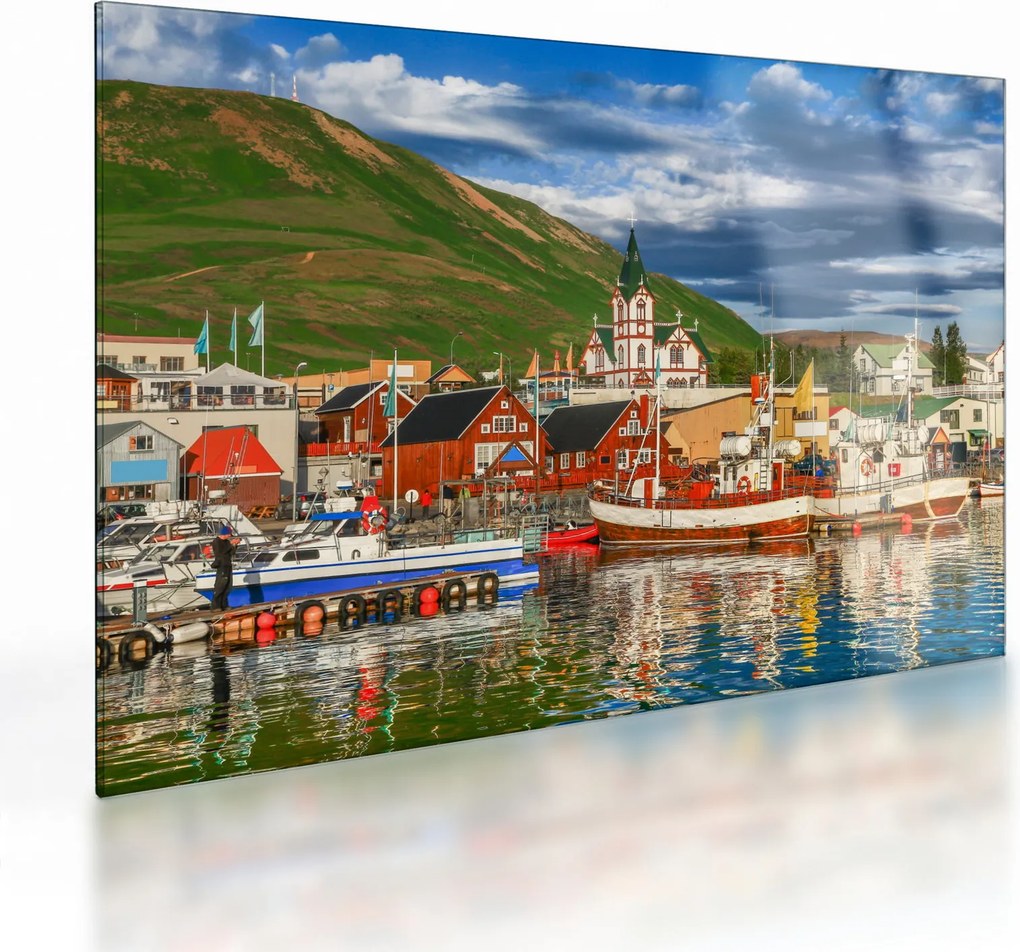 Tablou pe sticlă - Húsavík (70x50 cm)
