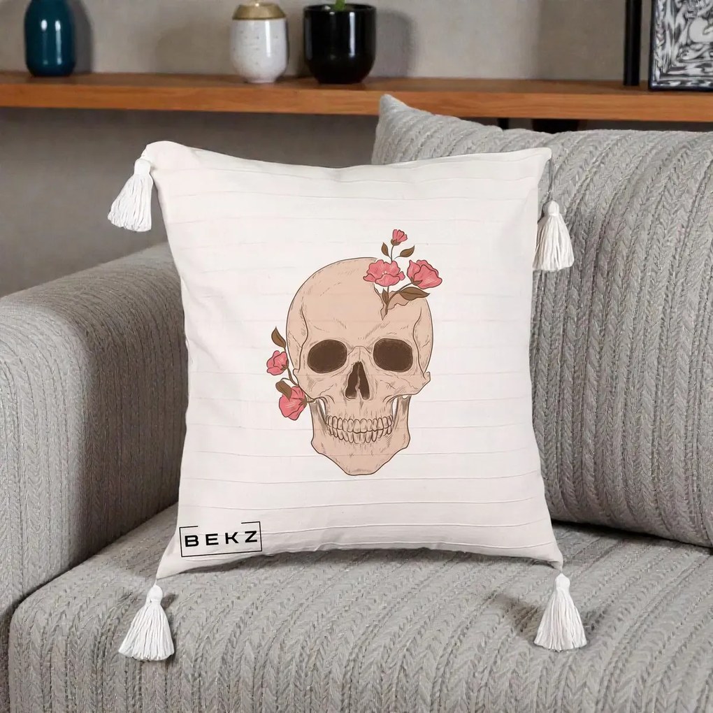 Perna Decorativa Craniu Floral Gothic, 40x40 cm, Bej cu Franjuri, Husa Detasabila, Perna Inclusa, BEKZ®