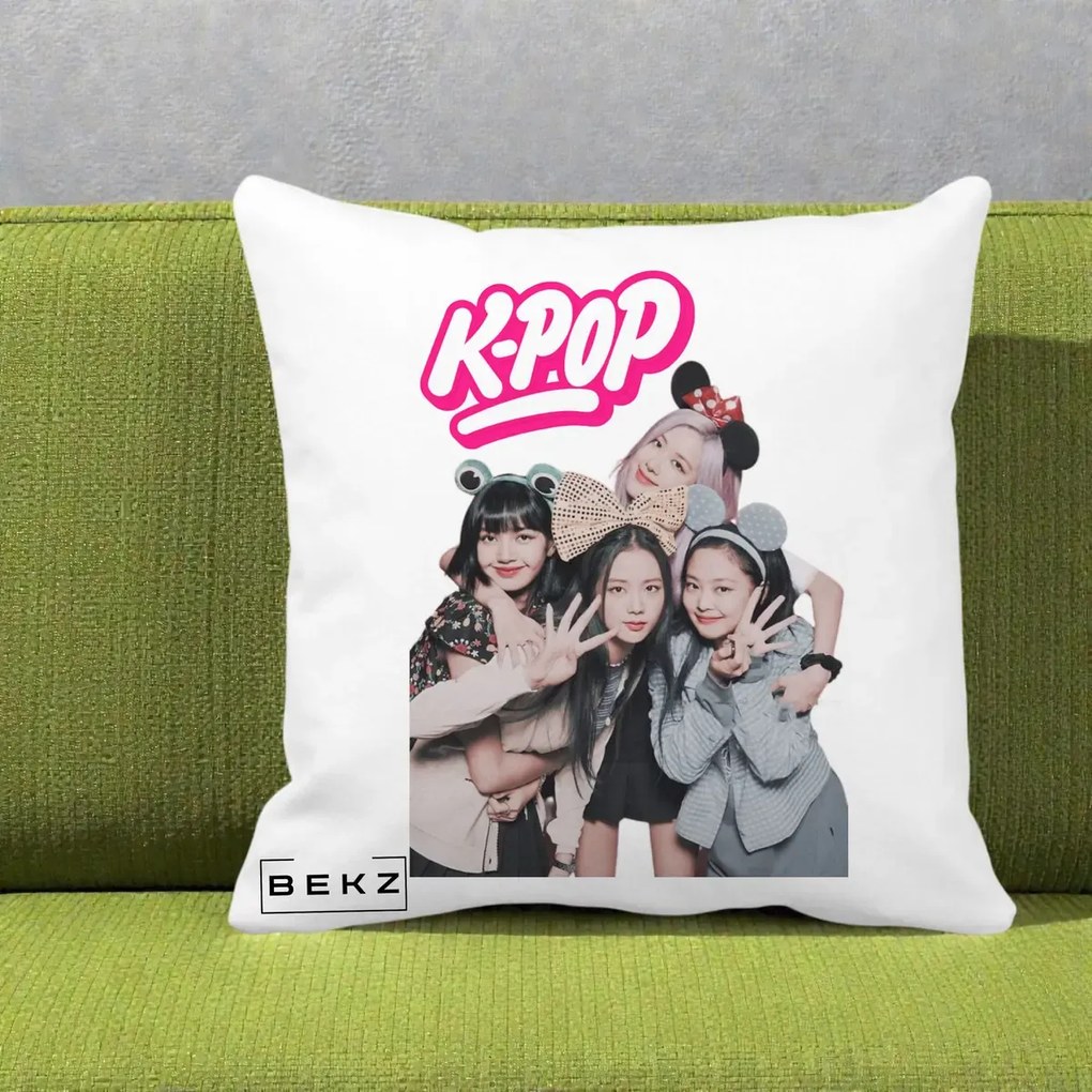 Perna Personalizata BLACKPINK K-Pop Grup Pozitii Amuzante, 40x40 cm, Alba Mata, Husa Detasabila, Perna Inclusa, BEKZ®