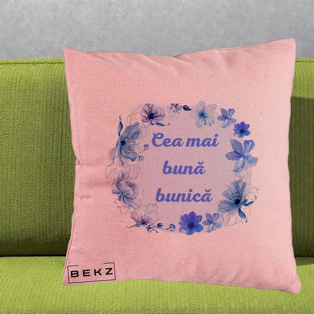 Cadou pentru Bunica - Perna Personalizata Cea Mai Buna Bunica Coronita Flori Albastre Acuarela, 40x40 cm, Roz, Husa Detasabila, Perna Inclusa, BEKZ®