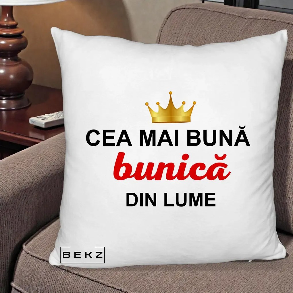 Cadou pentru Bunica - Perna Personalizata Cea Mai Buna Bunica Din Lume Coroana Aurie, 40x40 cm, Alb Pufos, Husa Detasabila, Perna Inclusa, BEKZ®