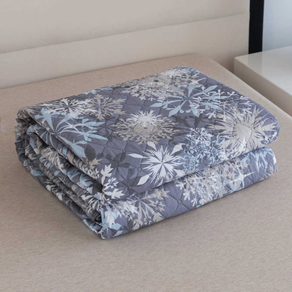 Cuvertura de pat SNOWFLAKE, albastru-gri Dimensiune: 220 x 240 cm