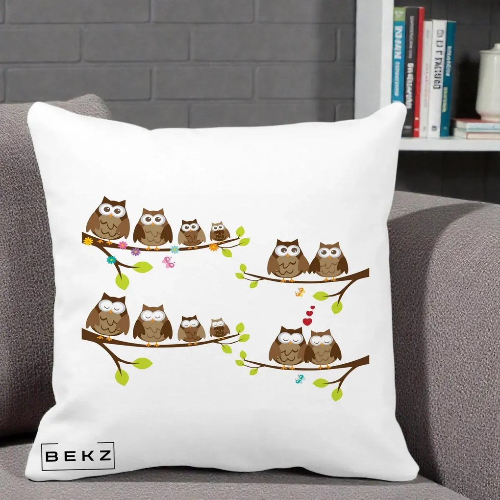 Perna Decorativa Familie de Bufnite pe Ramuri, 40x40 cm, Alba Mata, Husa Detasabila, Perna Inclusa, BEKZ®