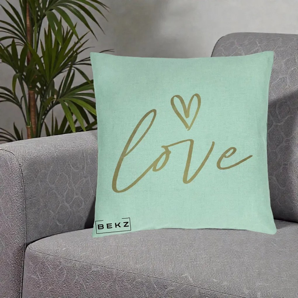 Perna Decorativa Love Caligrafie Aurie, 40x40 cm, Verde Menta, Husa Detasabila, Perna Inclusa, BEKZ®