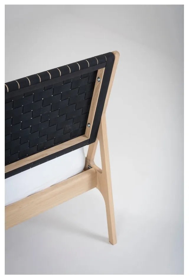 Pat matrimonial negru/în culoare naturală din lemn masiv de stejar 160x200 cm Fawn – Gazzda