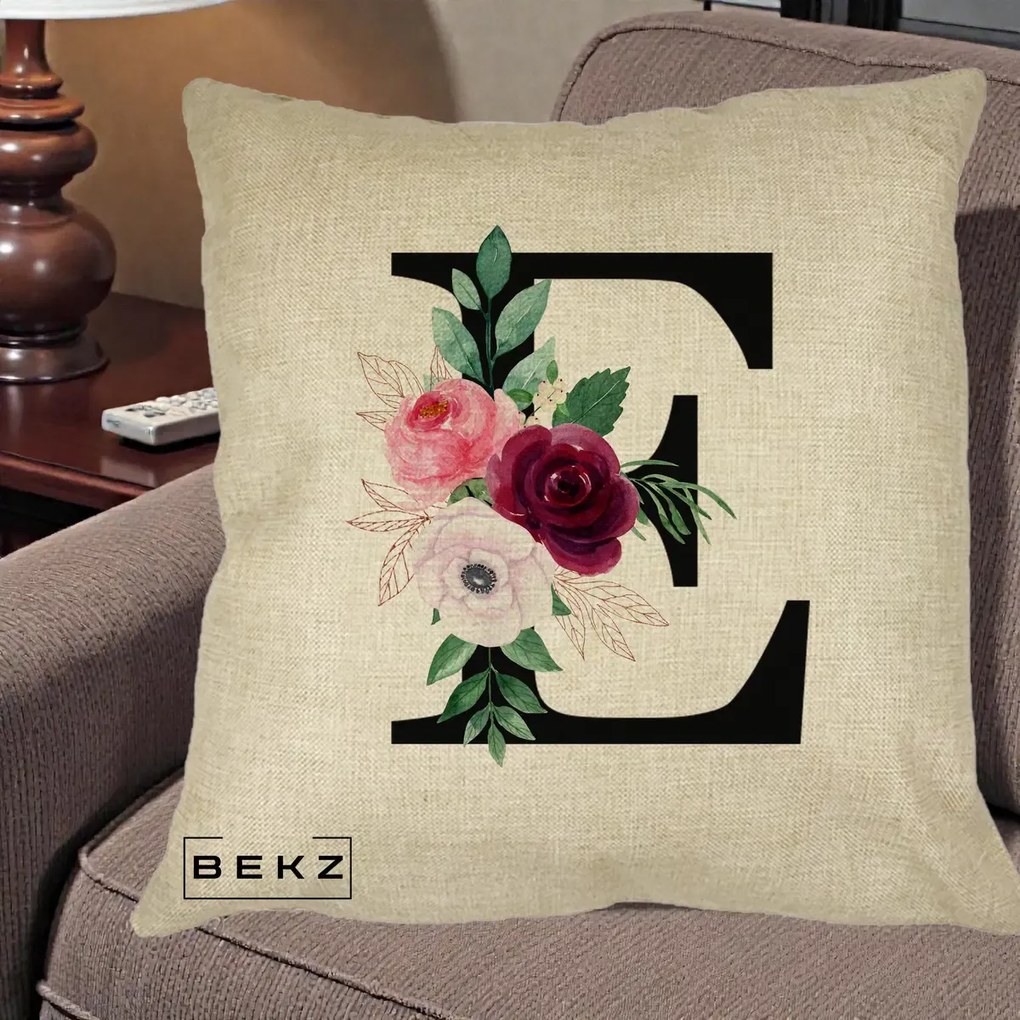 Cadou Personalizat - Perna Personalizata Monograma Florala Litera E, 40x40 cm, Crem, Husa Detasabila, Perna Inclusa, BEKZ®