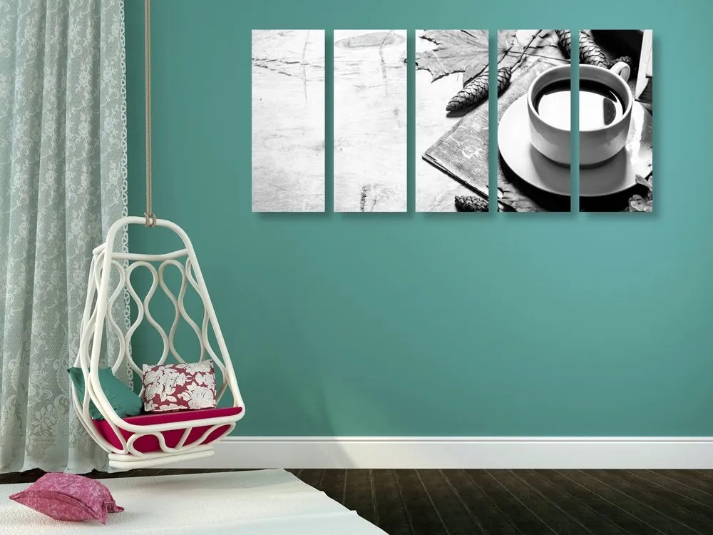 Tablou 5-piese o cană de cafea cu atingere de toamnă în design alb-negru