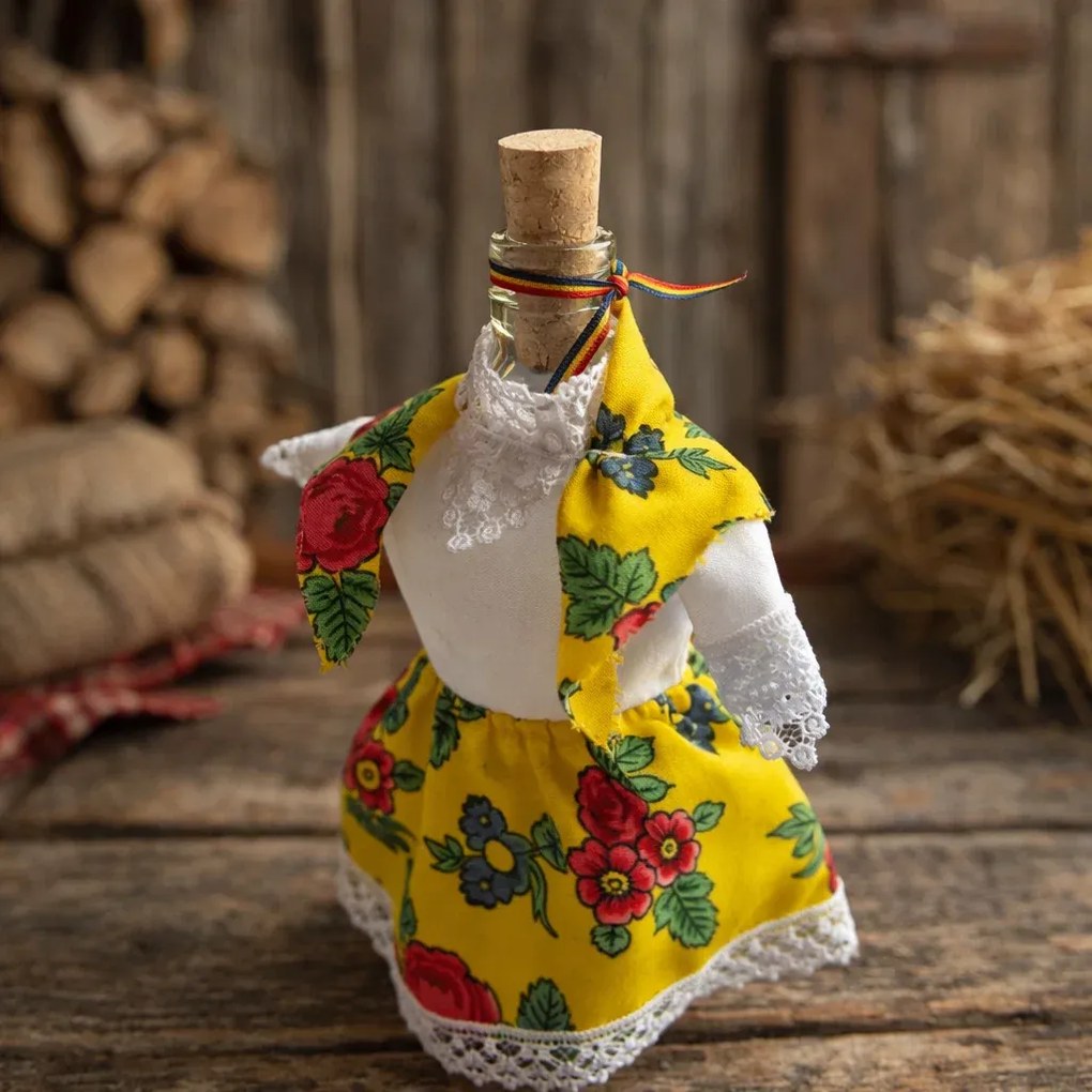 Sticla imbracata traditional 250 ml ,   sticla decorativa pentru bauturi