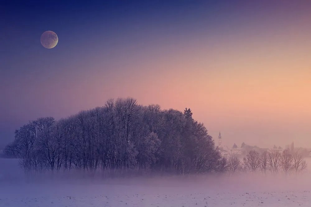 Tapet lună plină deasupra satului