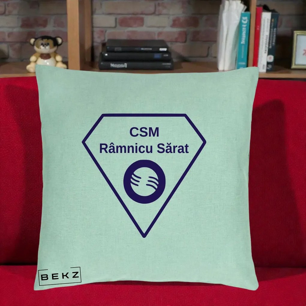 Perna Personalizata CSM Ramnicu Sarat Fotbal, 40x40 cm, Verde Menta, Husa Detasabila, Perna Inclusa, BEKZ®