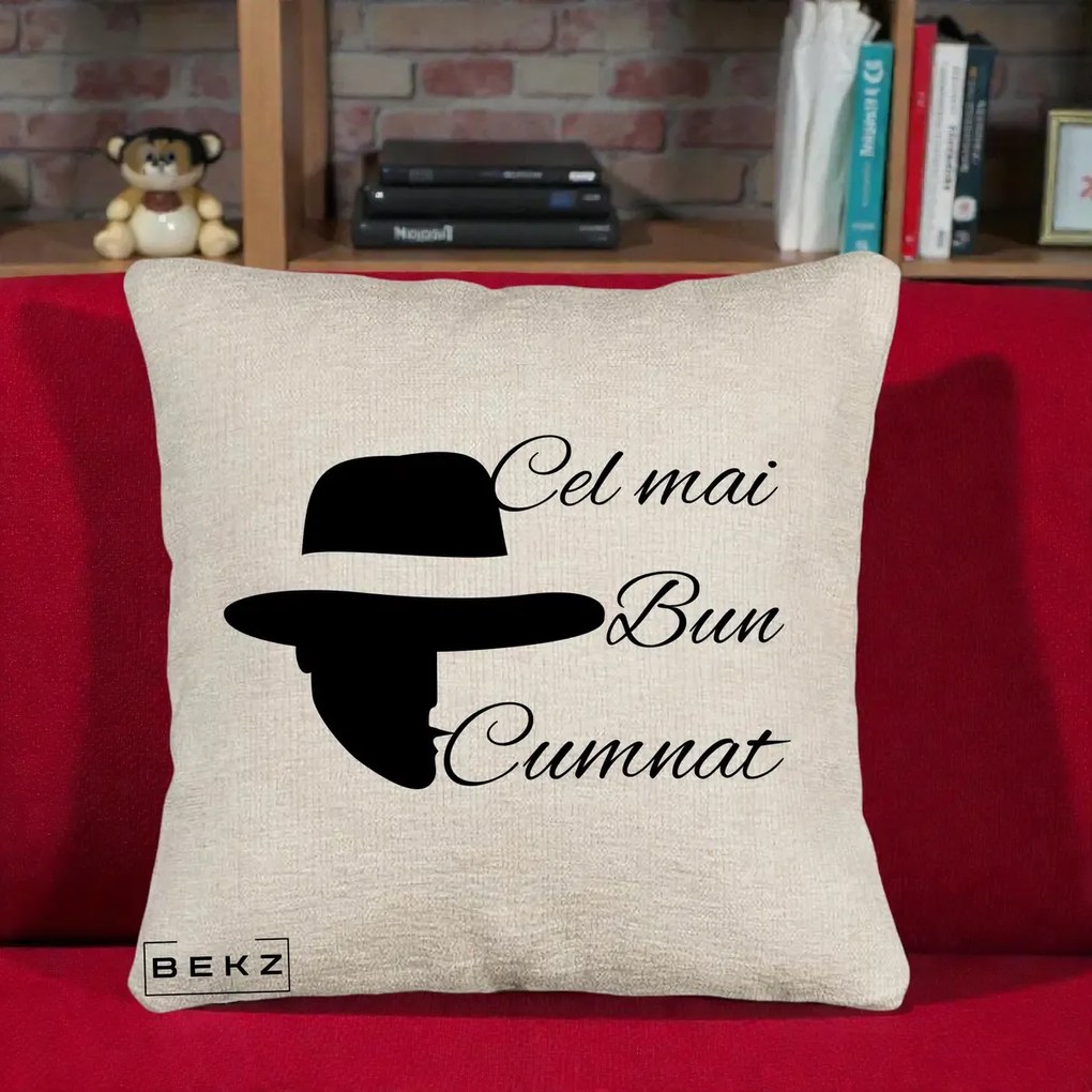 Cadou pentru Cumnat - Perna Personalizata Cel mai Bun Cumnat cu Silueta Palarie, 40x40 cm, Bej Canapea, Husa Detasabila, Perna Inclusa, BEKZ®