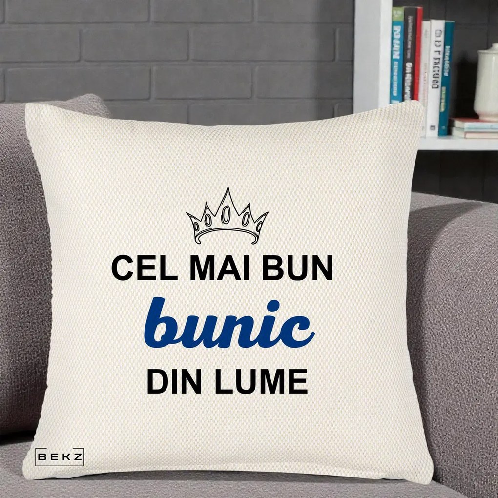 Cadou pentru Bunic - Perna Personalizata Cel Mai Bun Bunic Din Lume Coroana Albastra, 40x40 cm, Crem Reliefat, Husa Detasabila, Perna Inclusa, BEKZ®