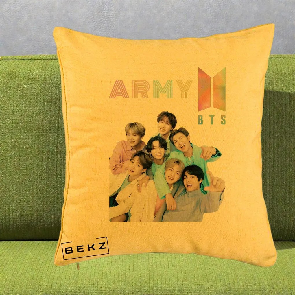 Perna Personalizata K-pop BTS ARMY Fotografie Grup Veseli, 40x40 cm, Galben, Husa Detasabila, Perna Inclusa, BEKZ®