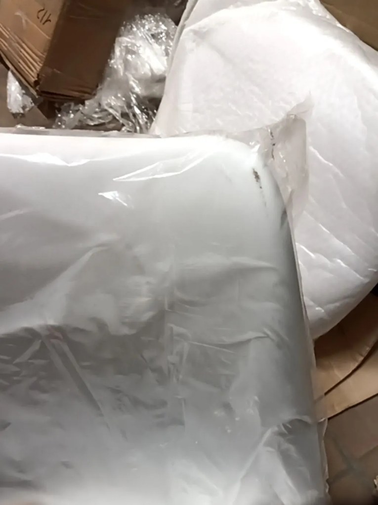 OFERTA Scaun alb BALI MARK cu picioare din fag Calitatea II