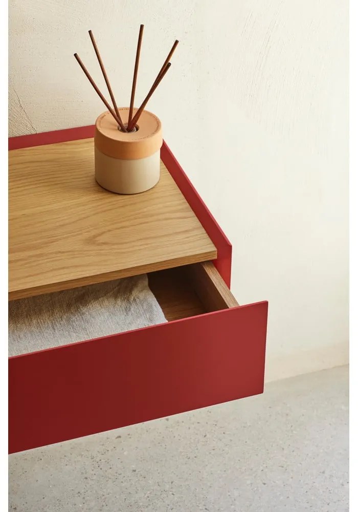 Noptieră roșie suspendată cu blat cu aspect de lemn de stejar Arista – Teulat