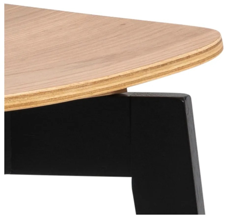 Scaun de dining cu elemente în decor de stejar Actona Roxby, negru