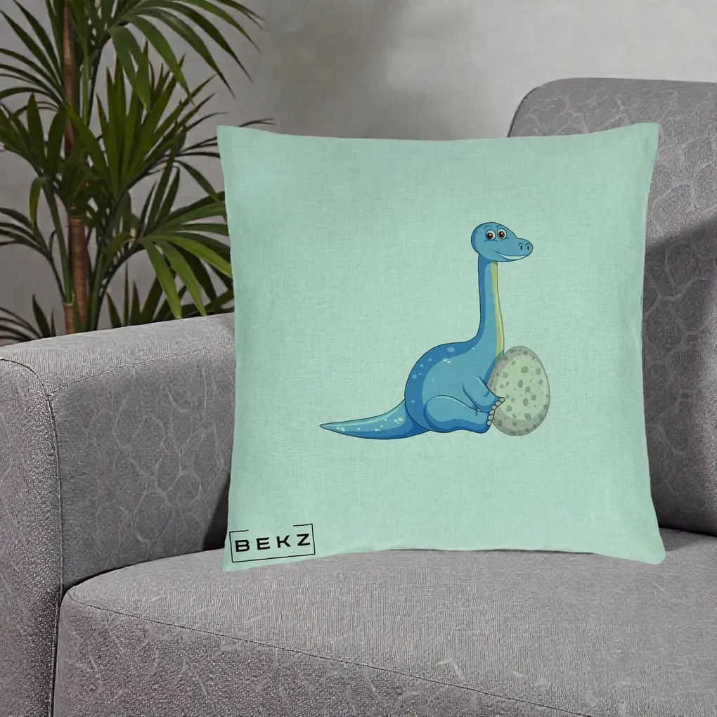Perna Decorativa Brontosaur cu Ou, 40x40 cm, Verde Menta, Husa Detasabila, Perna Inclusa, BEKZ®