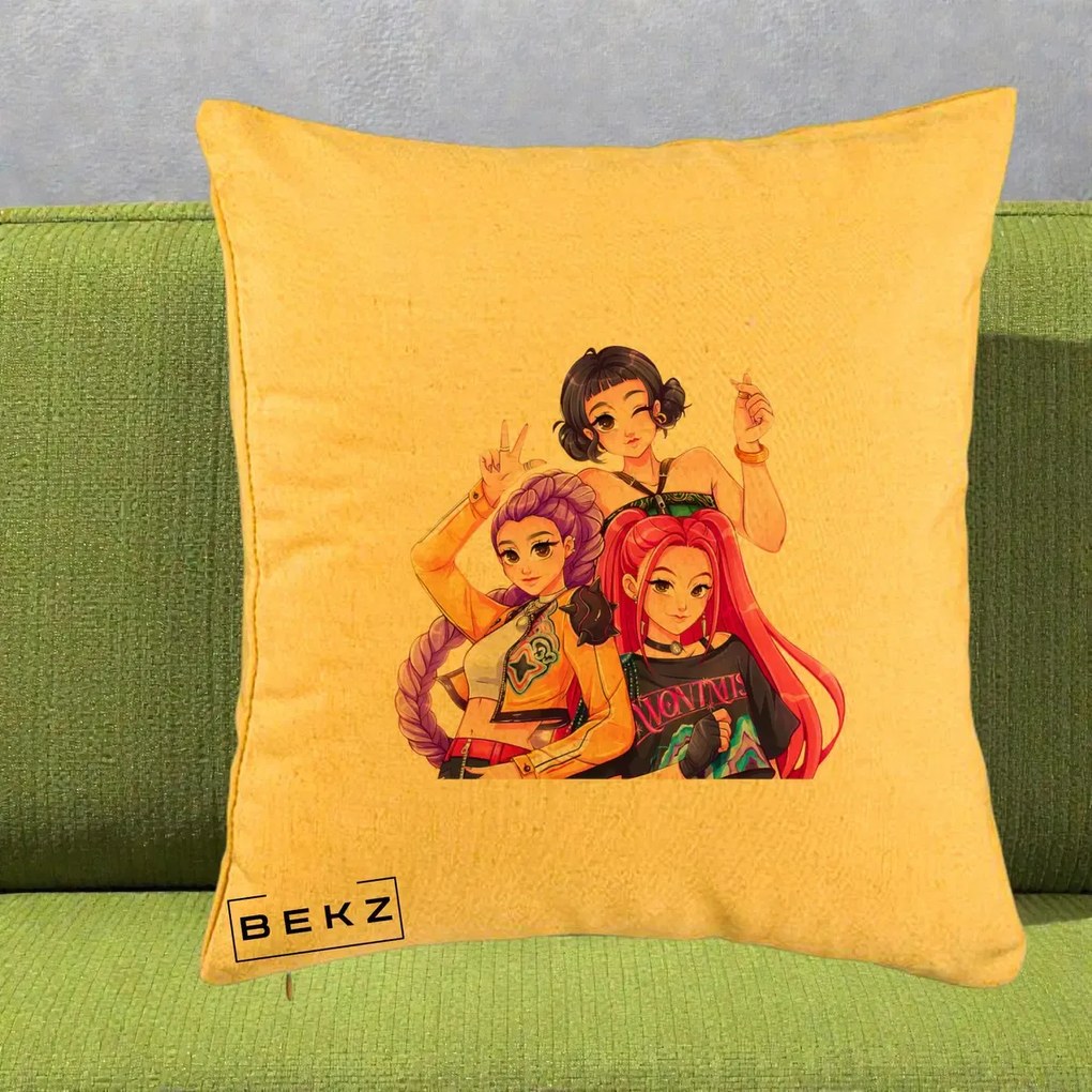 Perna Personalizata K-pop HUNTRX Trio Animat Fete Foto, 40x40 cm, Galben, Husa Detasabila, Perna Inclusa, BEKZ®
