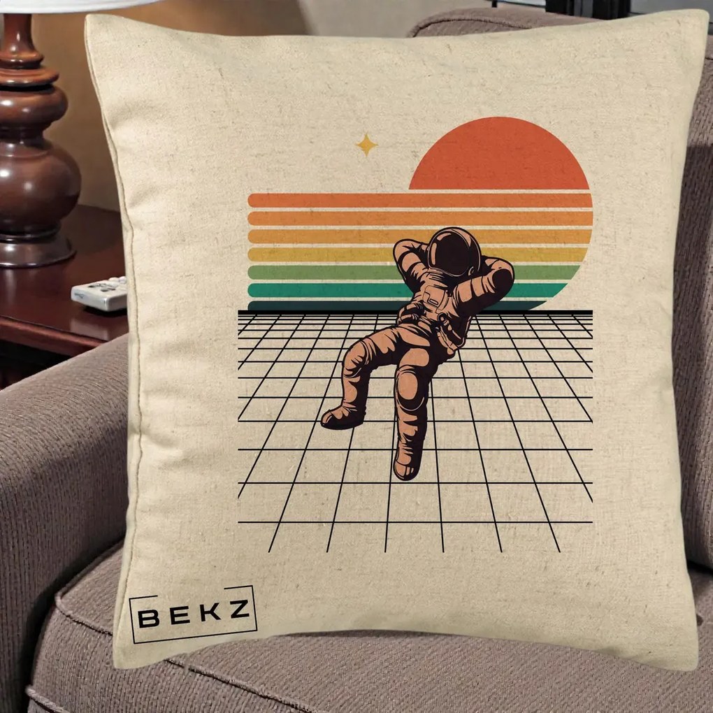 Perna Decorativa Astronaut Retro Space, 40x40 cm, Bej, Husa Detasabila, Perna Inclusa, BEKZ®