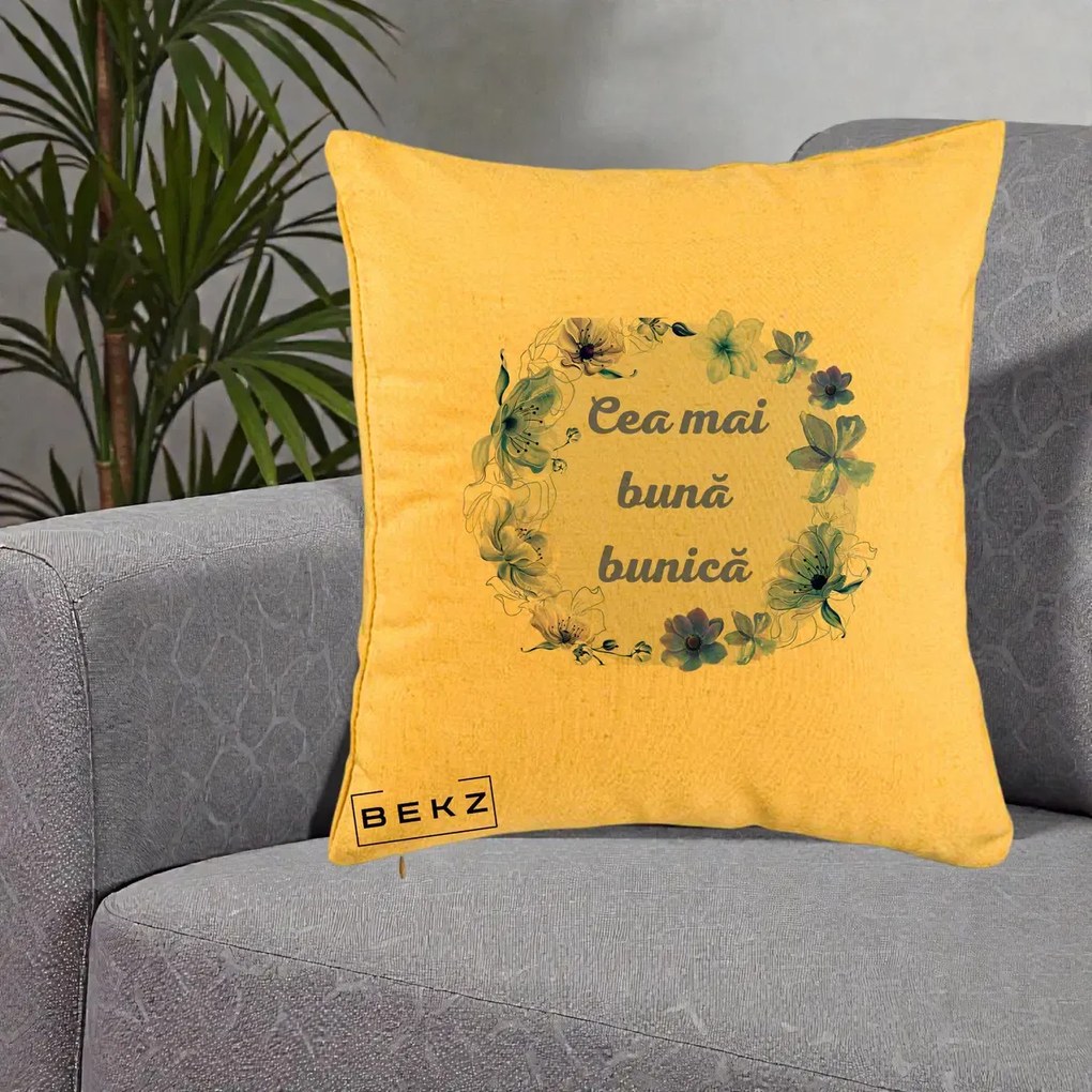 Cadou pentru Bunica - Perna Personalizata Cea Mai Buna Bunica Coronita Flori Albastre Acuarela, 40x40 cm, Galben, Husa Detasabila, Perna Inclusa, BEKZ®