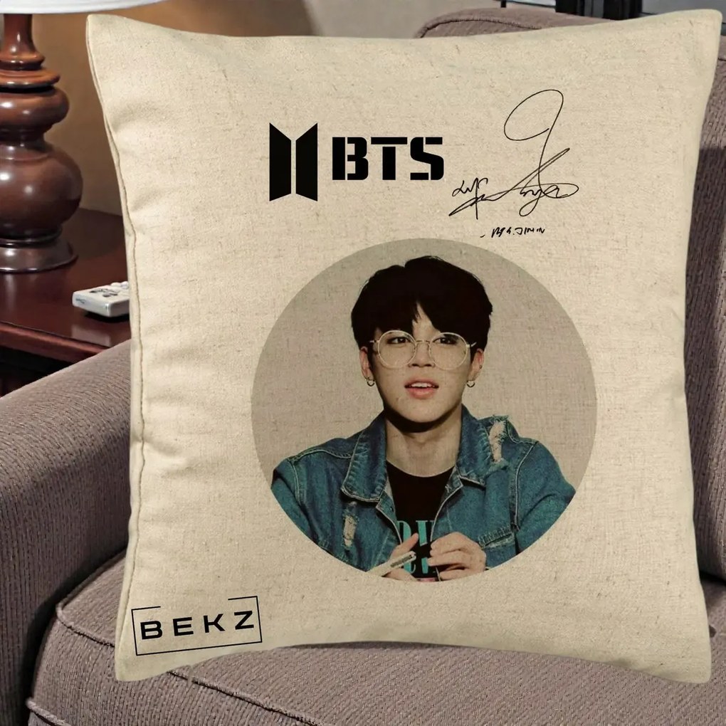 Perna Personalizata K-pop BTS Jimin Portret Cerc Autograf Geaca, 40x40 cm, Bej, Husa Detasabila, Perna Inclusa, BEKZ®