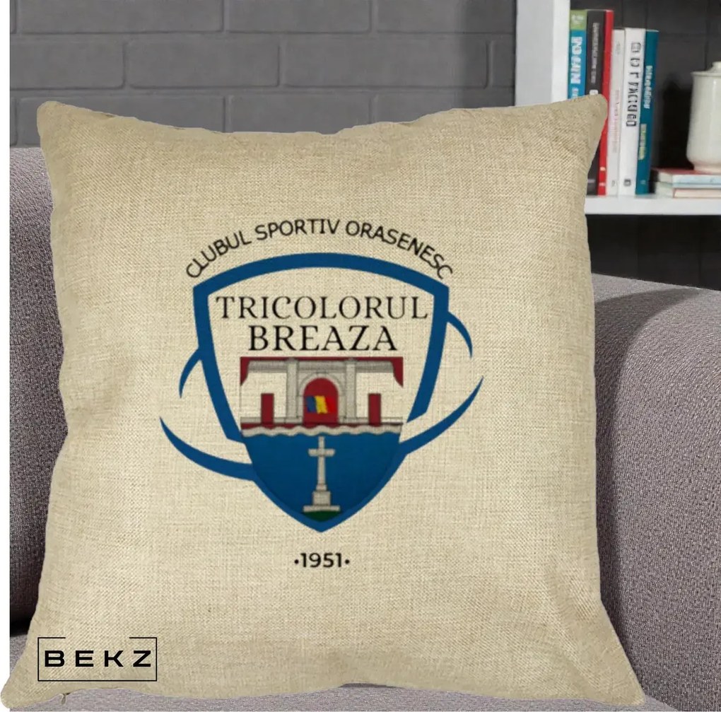 Perna Personalizata CSO Tricolorul Breaza 1951, 40x40 cm, Crem, Husa Detasabila, Perna Inclusa, BEKZ®
