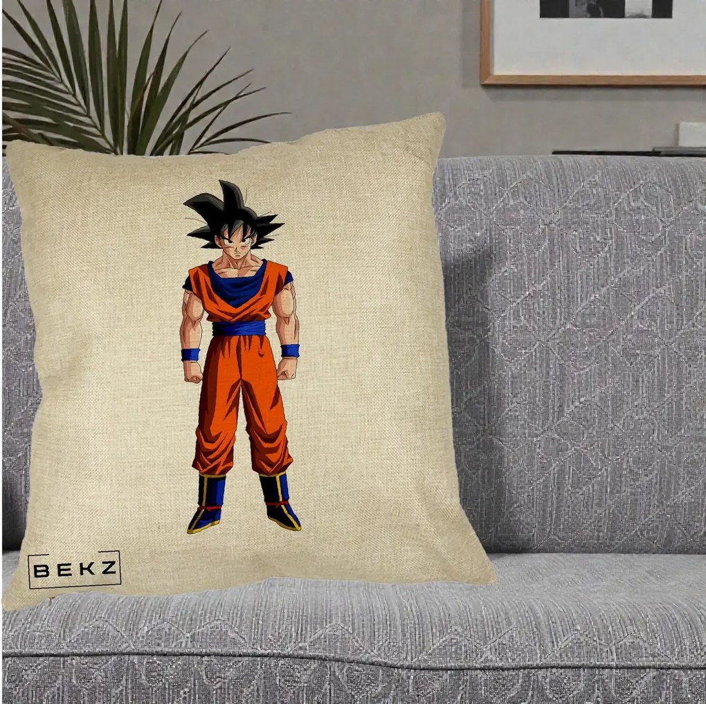 Perna Personalizata Dragon Ball Goku Complet in Gi Portocaliu, 40x40 cm, Crem, Husa Detasabila, Perna Inclusa, BEKZ®