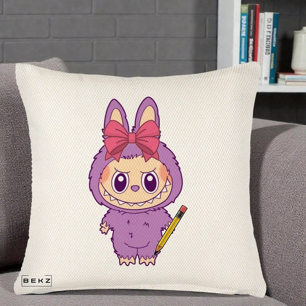 Perna Personalizata Labubu Mov cu Funda Rosie si Creion, 40x40 cm, Crem Reliefat, Husa Detasabila, Perna Inclusa, BEKZ®