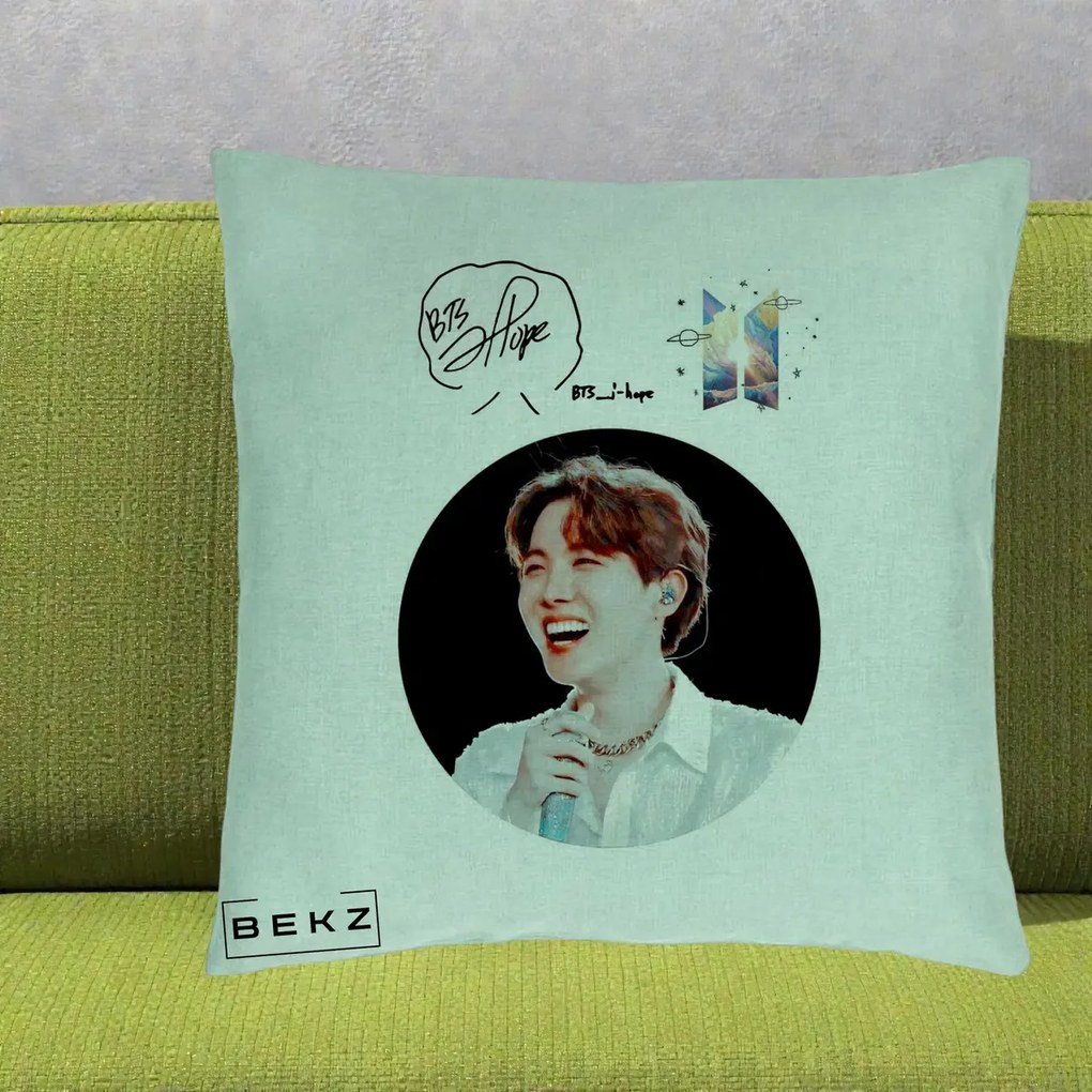 Perna Personalizata K-pop BTS J-Hope Portret cu Autograf, 40x40 cm, Verde Menta, Husa Detasabila, Perna Inclusa, BEKZ®