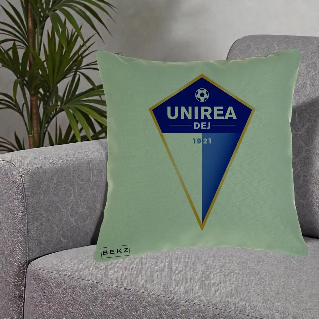Perna Personalizata Unirea Dej 1921 Fotbal, 40x40 cm, Verde, Husa Detasabila, Perna Inclusa, BEKZ®