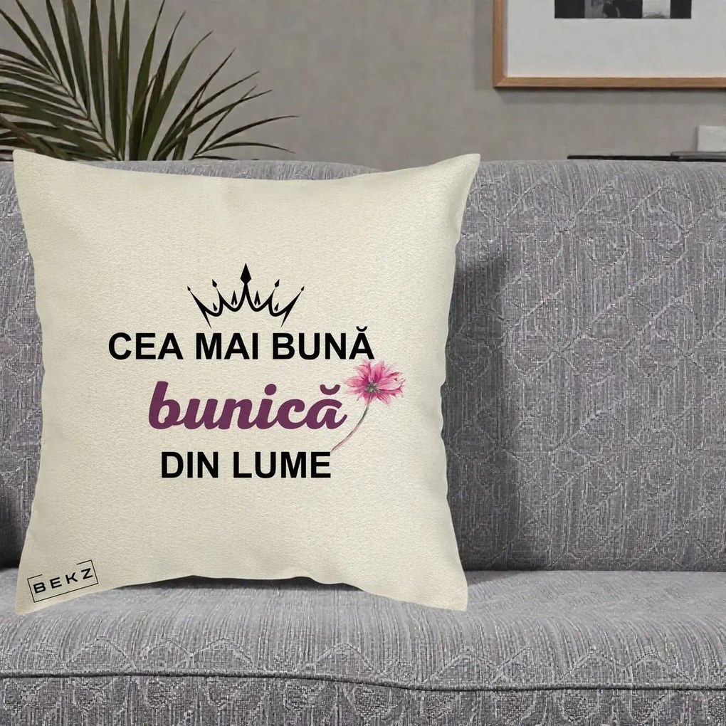 Cadou pentru Bunica - Perna Personalizata Cea Mai Buna Bunica Din Lume Coroana Mov Floare Roz, 40x40 cm, Ecru, Husa Detasabila, Perna Inclusa, BEKZ®