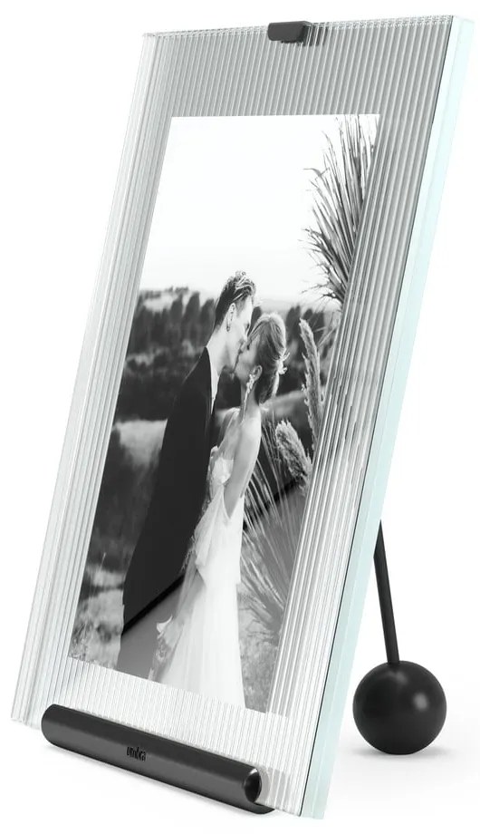 Ramă foto neagră cu picior de susținere din sticlă 19x23 cm Flute – Umbra