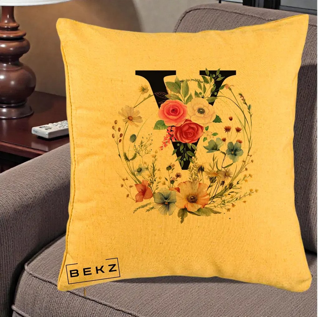 Cadou Personalizat - Perna Personalizata Monograma Florala Litera V cu Coroana, 40x40 cm, Galben, Husa Detasabila, Perna Inclusa, BEKZ®