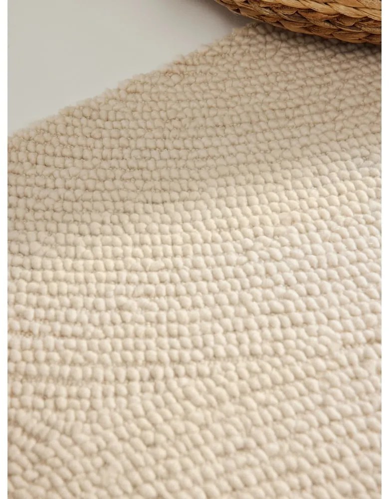 Covor tip traversă în culoare naturală deschisă țesut manual din lână 80x200 cm Calmio – Hanse Home