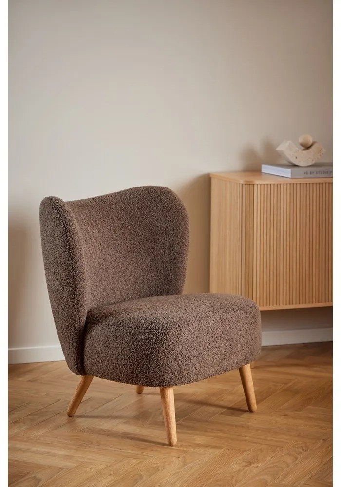 Fotoliu maro cu tapițerie din țesătură bouclé Elmont – Actona