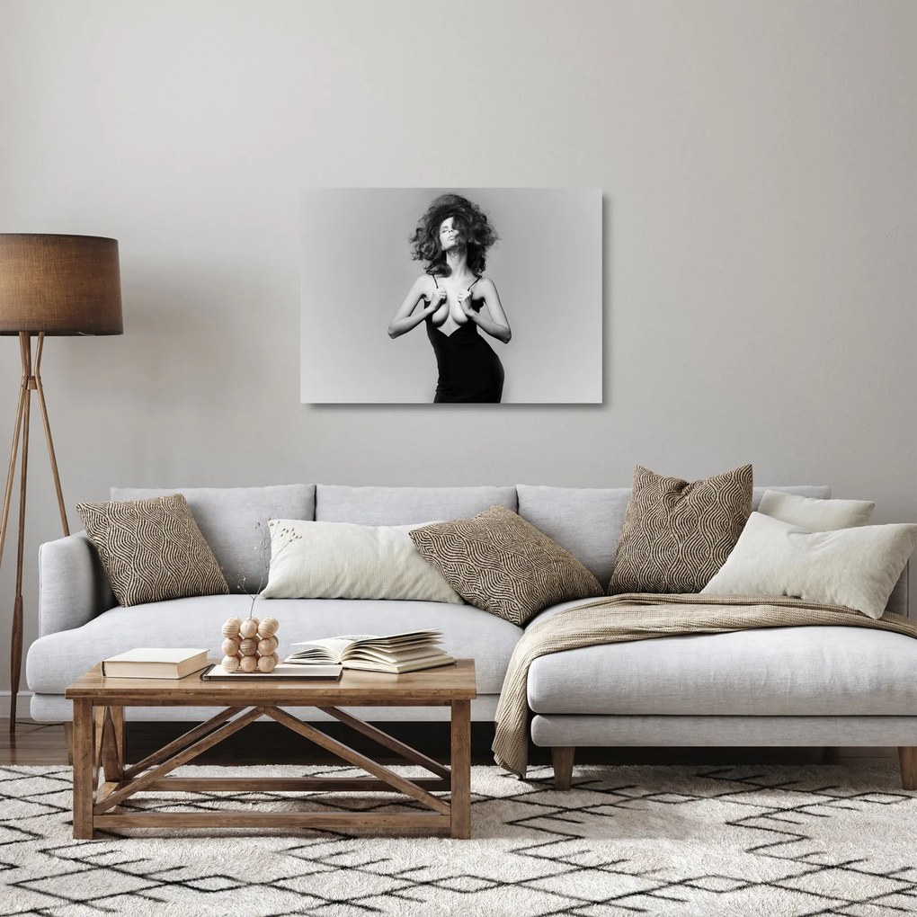 Tablou pe sticlă - Femeia în negru (70x50 cm)
