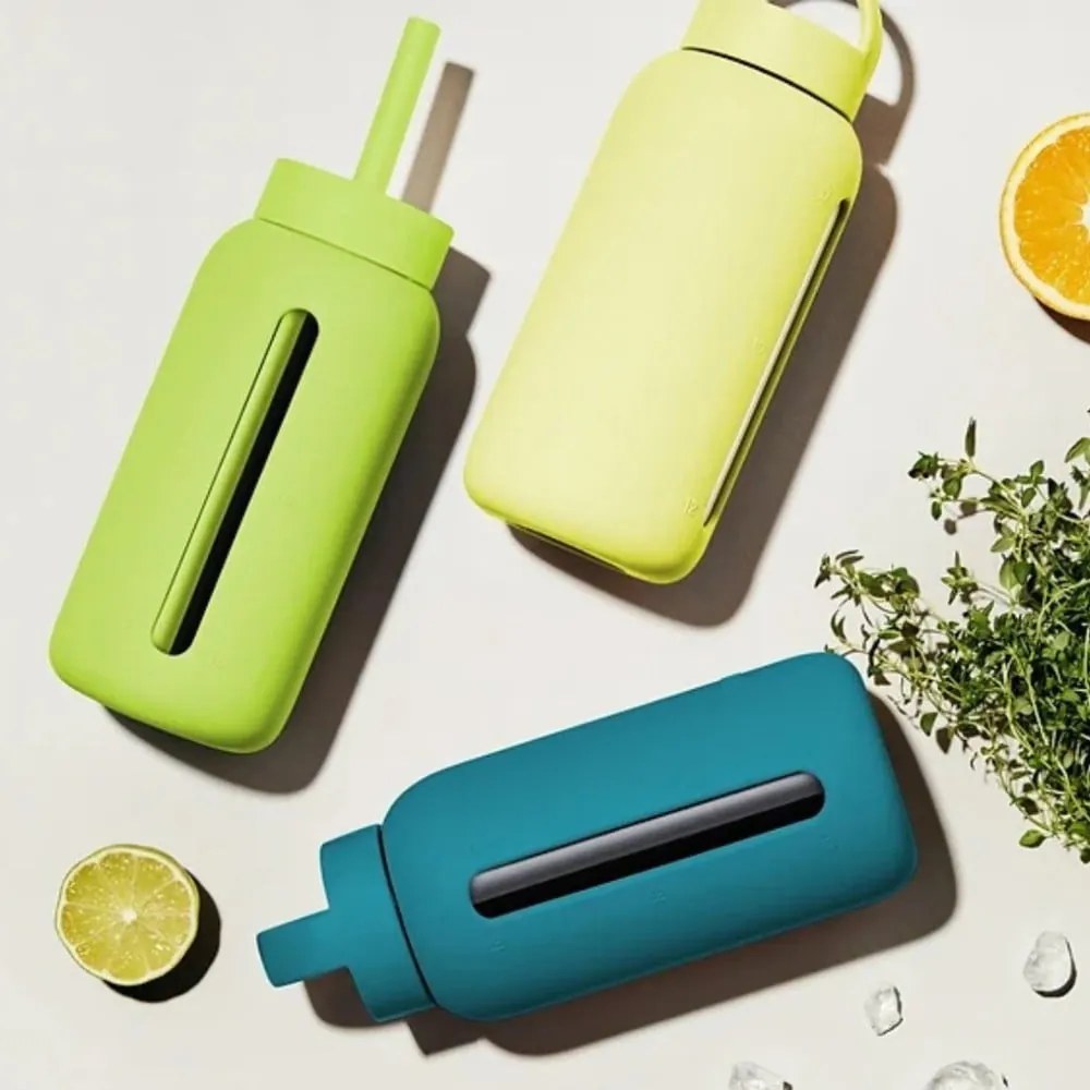 Sticlă verde de călătorie 720 ml Electric Lime – Muuki